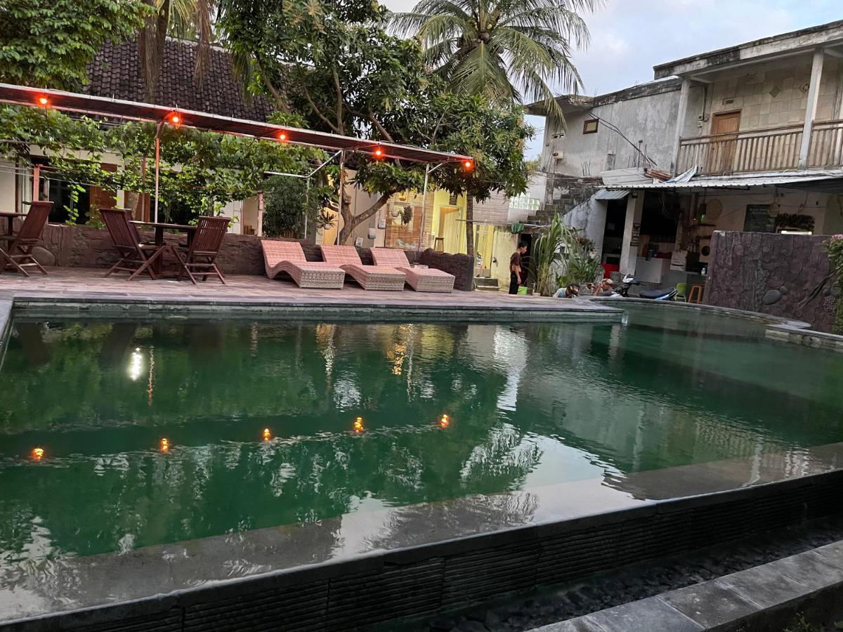 Kuta  Tri Putri Homestay מראה חיצוני תמונה