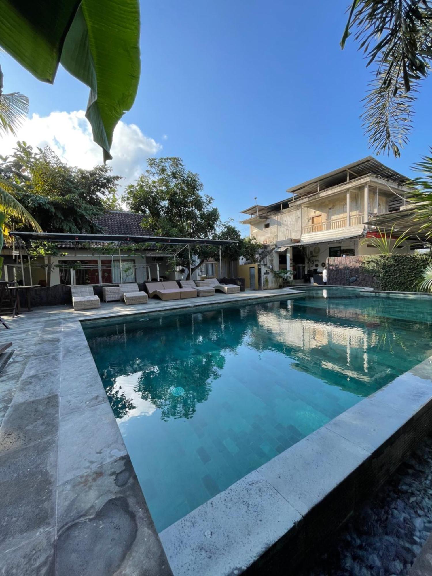 Kuta  Tri Putri Homestay מראה חיצוני תמונה