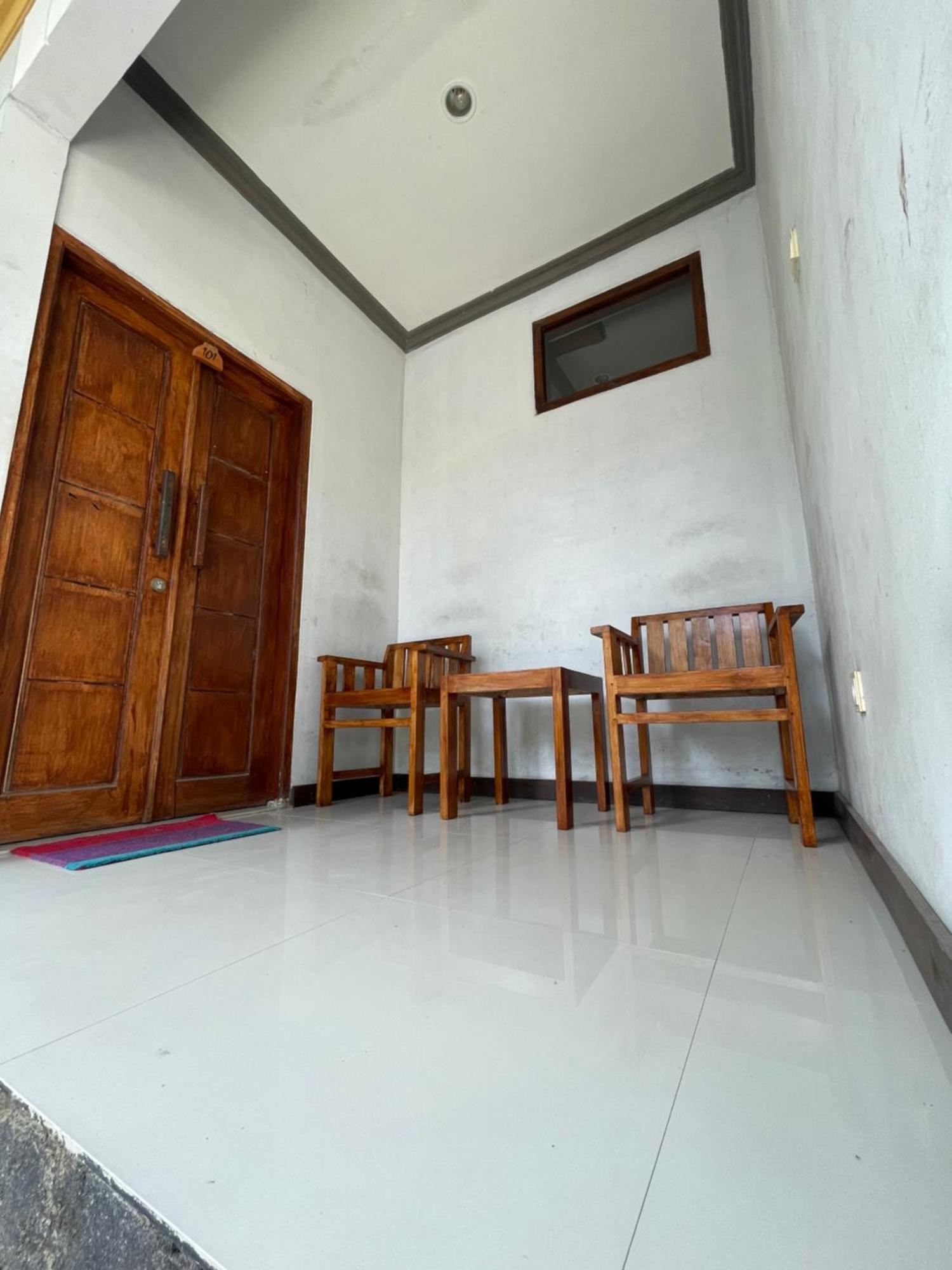 Kuta  Tri Putri Homestay מראה חיצוני תמונה