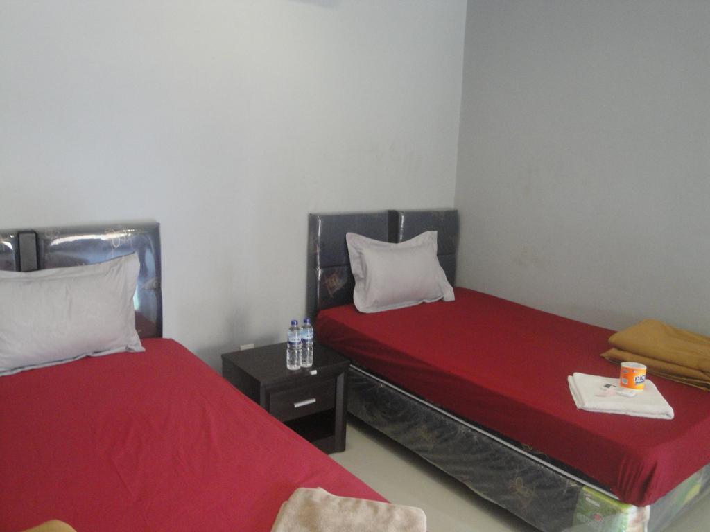Kuta  Tri Putri Homestay מראה חיצוני תמונה