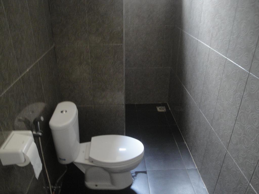 Kuta  Tri Putri Homestay מראה חיצוני תמונה