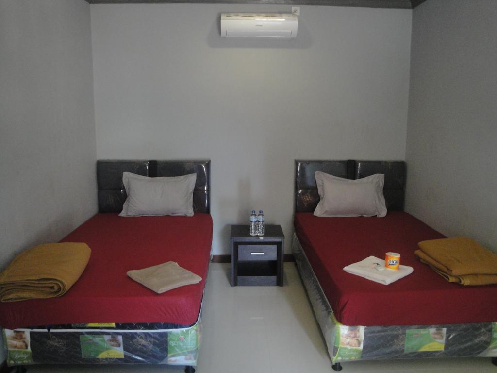 Kuta  Tri Putri Homestay מראה חיצוני תמונה