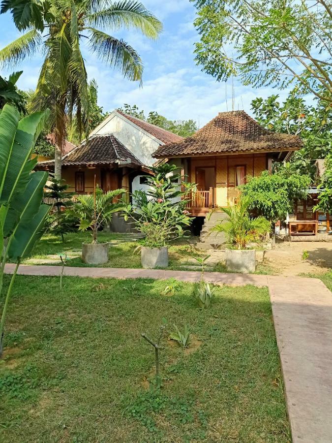 Kuta  Tri Putri Homestay מראה חיצוני תמונה